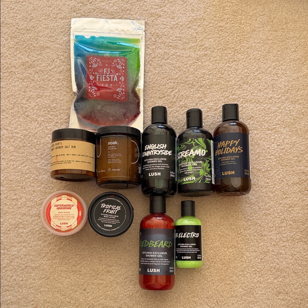 Closet clean out Lush Vibrant Bath and Body Set